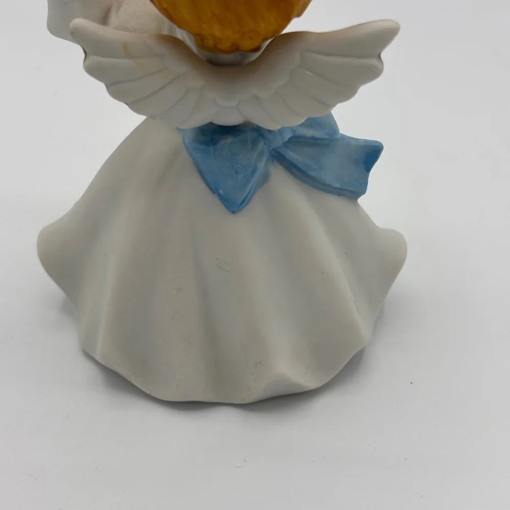 Vintage 1970s Homco 5551 Christmas Angel Figurine Mandolin Lute Porcelain
